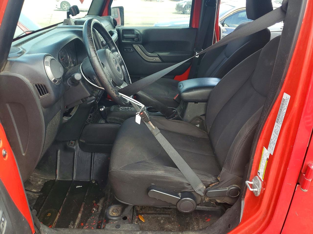 2015 Jeep Wrangler Unlimited Sport Red vin: 1C4BJWDGXFL620877