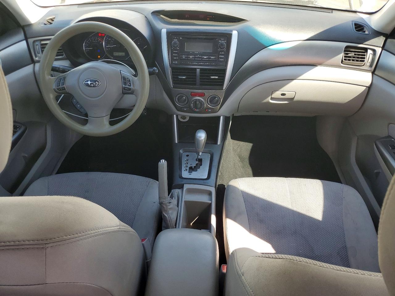 2013 Subaru Forester 2.5x White vin: JF2SHABC1DH432944
