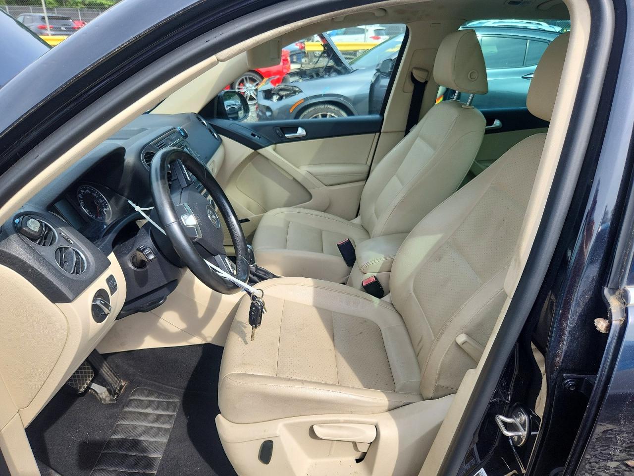 2014 Volkswagen Tiguan S Black vin: WVGAV3AXXEW608871