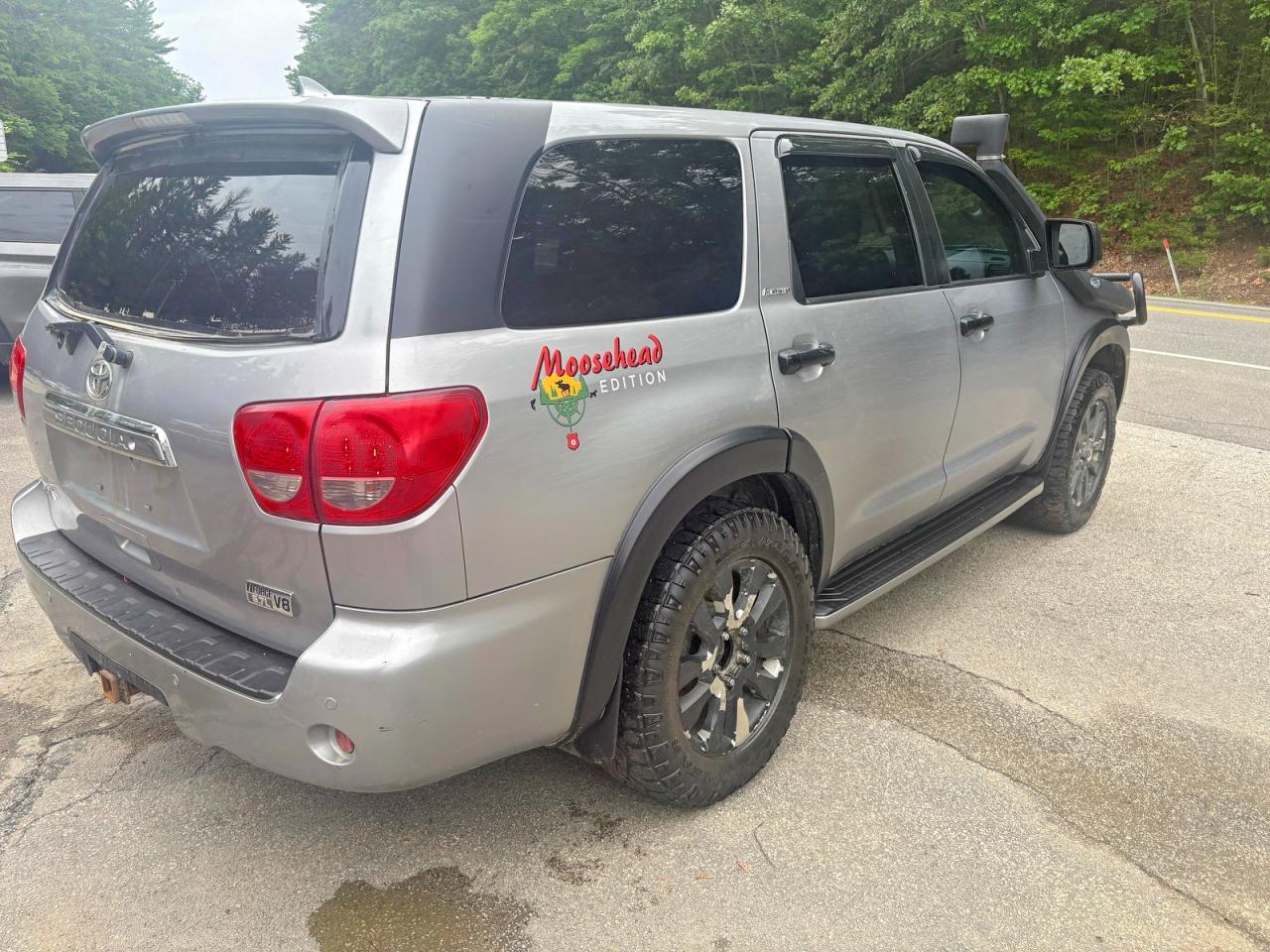 2010 Toyota Sequoia Platinum Gray vin: 5TDDY5G13AS028752