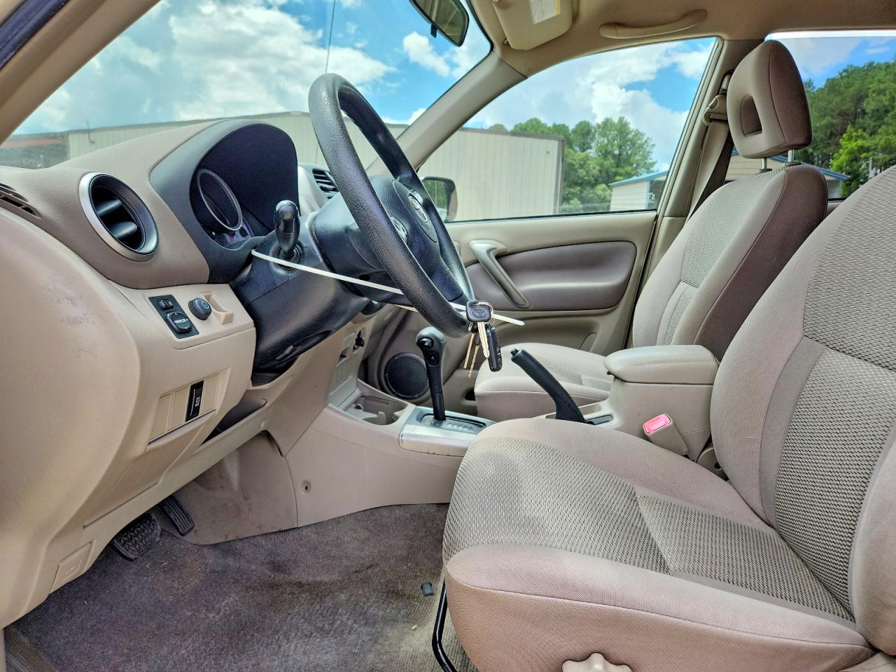 2004 Toyota Rav4 Base Gold vin: JTEHD20VX40020224