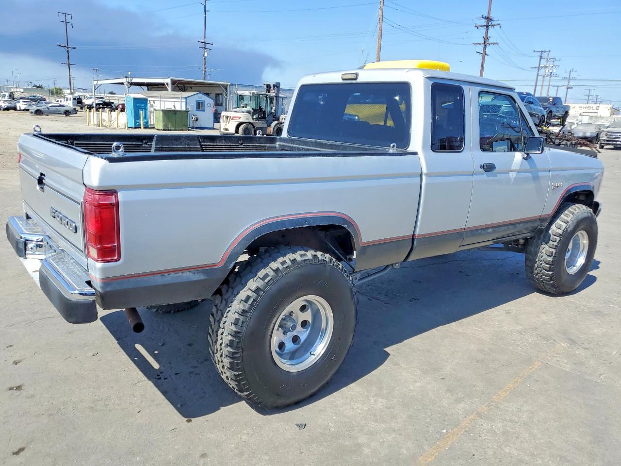 1987 Ford Ranger Super Cab Silver vin: 1FTCR14T5HPA94246