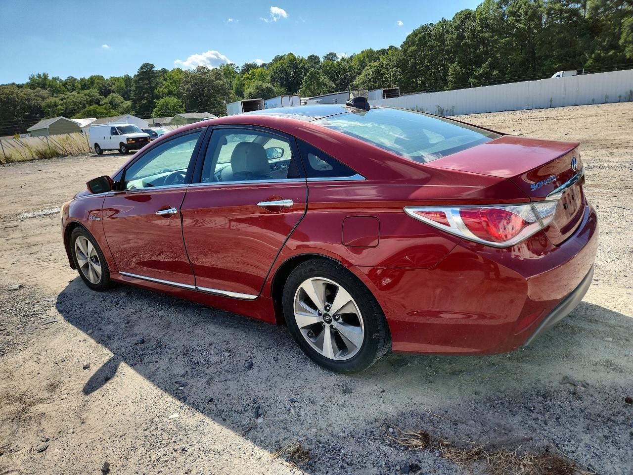 2012 Hyundai Sonata Hybrid Red vin: KMHEC4A4XCA019641