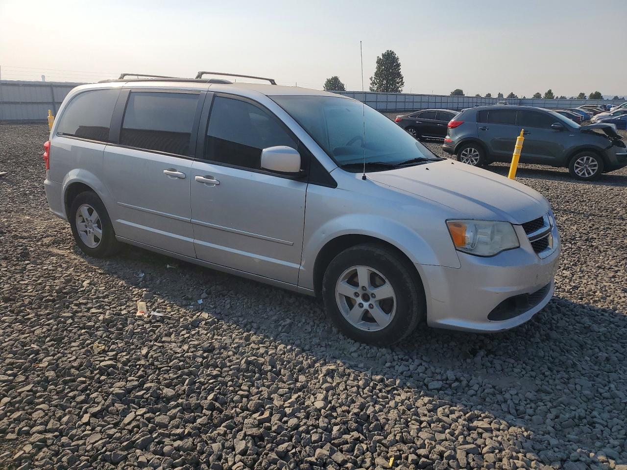 2011 Dodge Grand Caravan Mainstreet Silver vin: 2D4RN3DG9BR774275