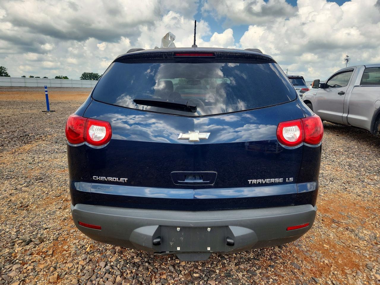 2009 Chevrolet Traverse Ls Blue vin: 1GNER13D09S173428