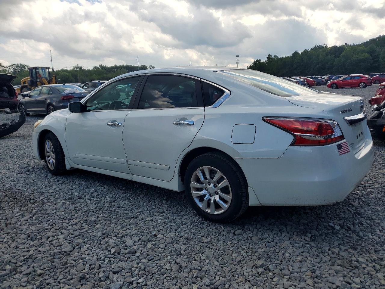 2015 Nissan Altima 2.5 S White vin: 1N4AL3AP4FN304846