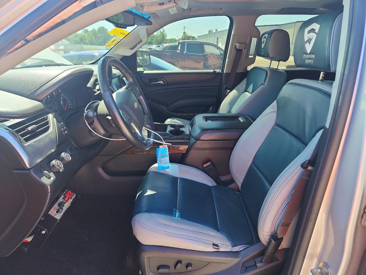 2015 Chevrolet Tahoe K1500 Lt Серебряный vin: 1GNSKBKC2FR727187