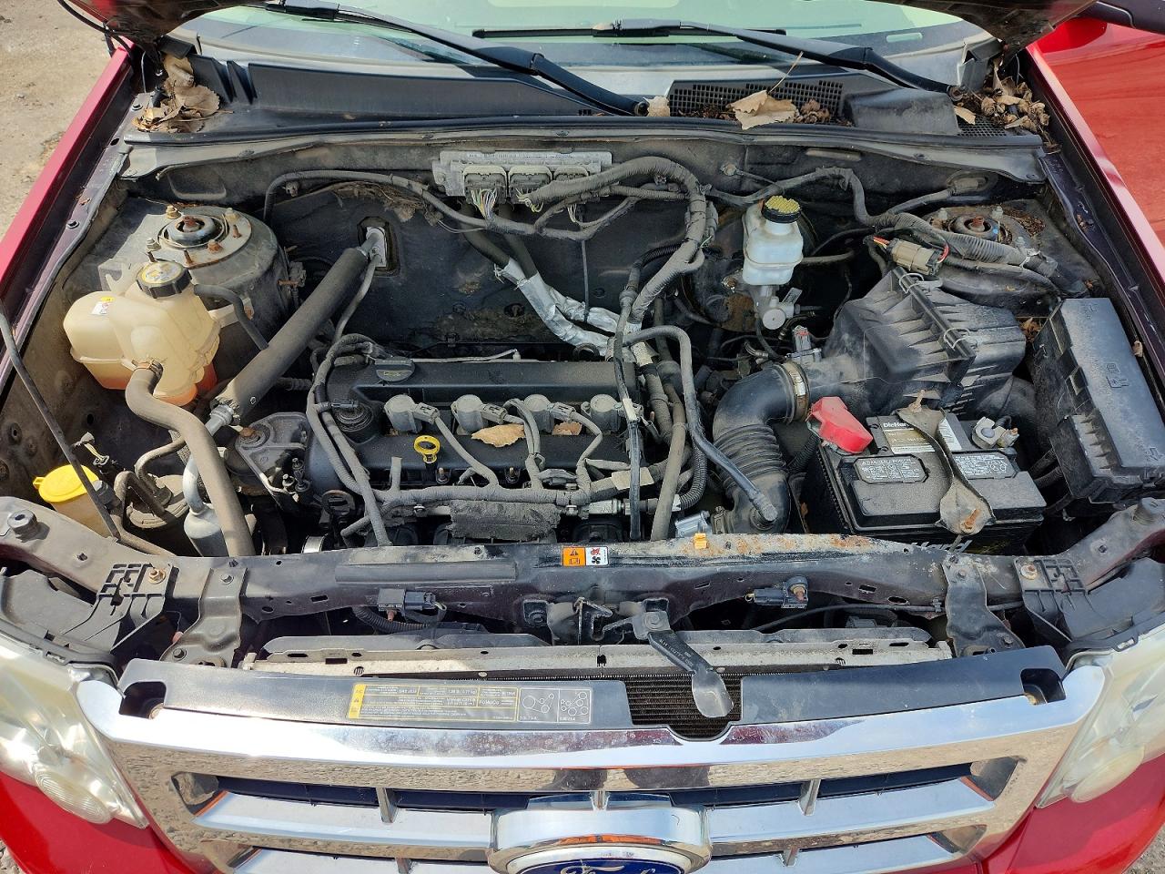 2010 Ford Escape Xls Red vin: 1FMCU0C76AKC48832