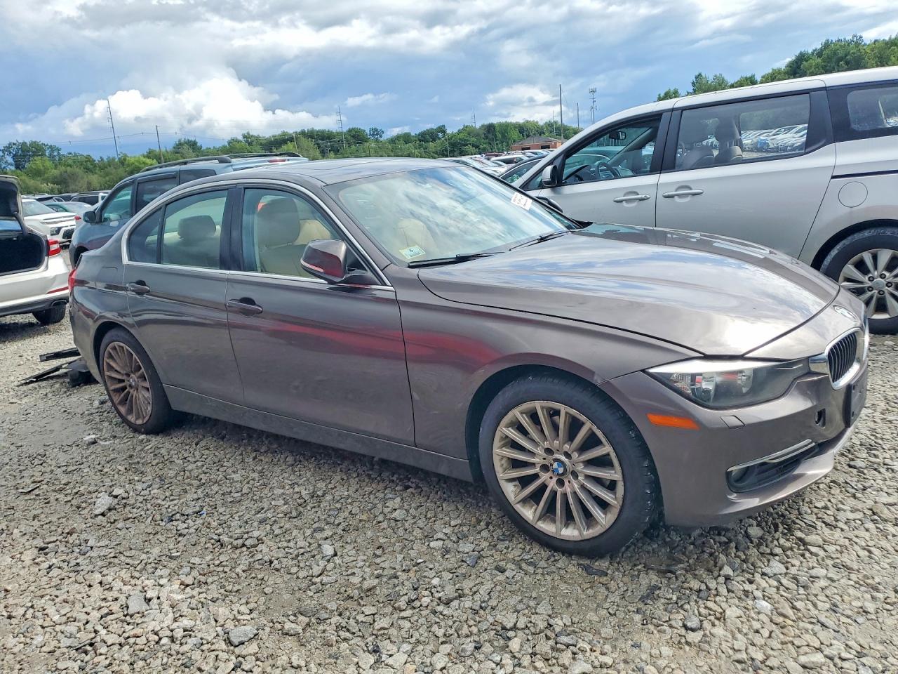 2013 Bmw 328 Xi Brown vin: WBA3B3C54DF530326