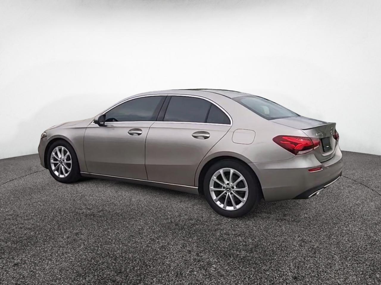 2021 Mercedes-benz A 220 Бежевый vin: W1K3G4EB2MJ262764