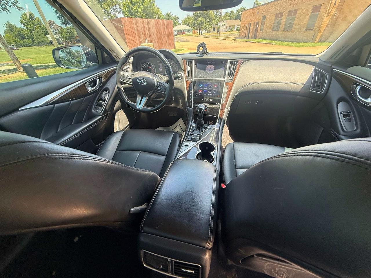 2018 Infiniti Q50 3.0t Luxe Silver vin: JN1EV7AR4JM440734