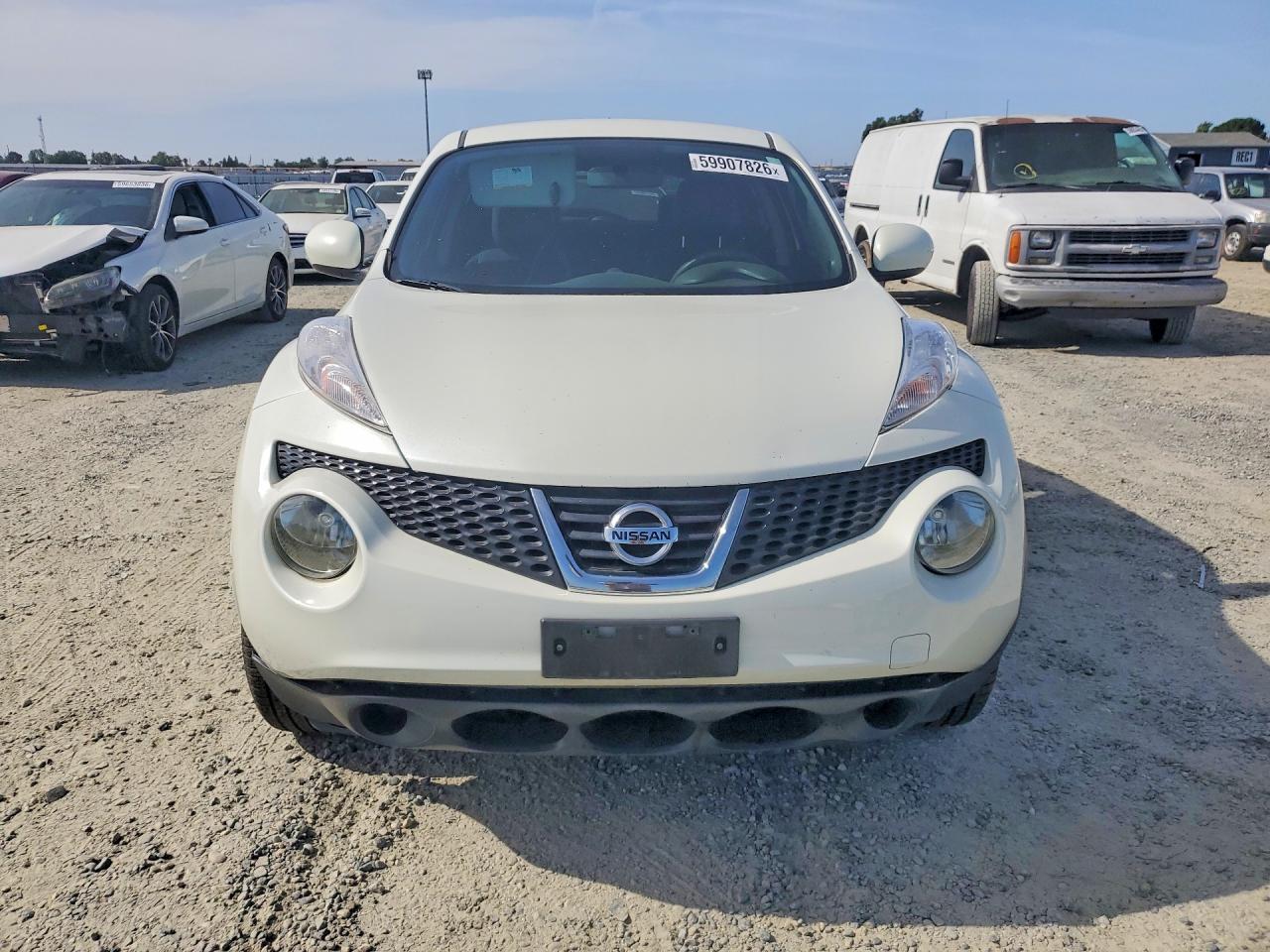 2011 Nissan Juke S White vin: JN8AF5MR8BT000293
