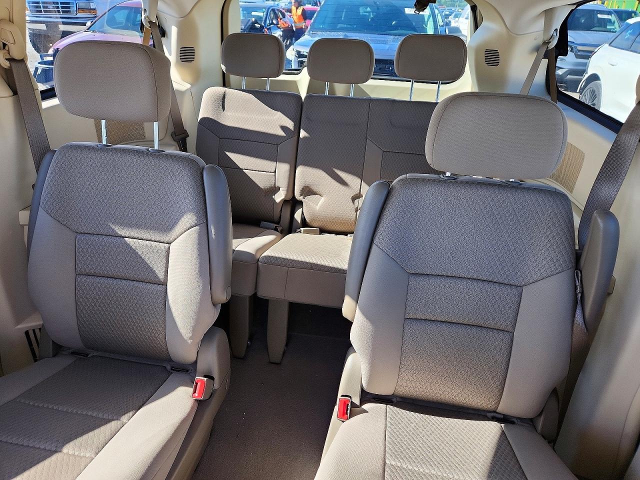 2010 Chrysler Town & Country Touring Blue vin: 2A4RR5D13AR110619
