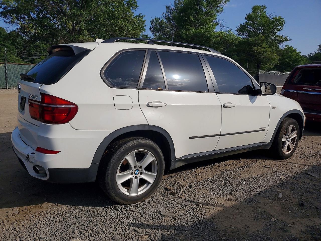 2013 Bmw X5 Xdrive35i Белый vin: 5UXZV4C57D0E06081
