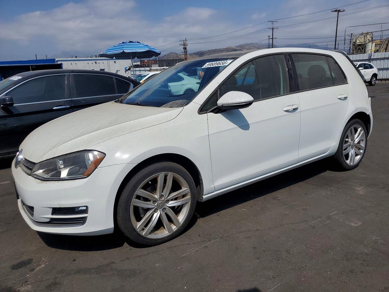 2015 Volkswagen Golf White vin: 3VW217AUXFM066137