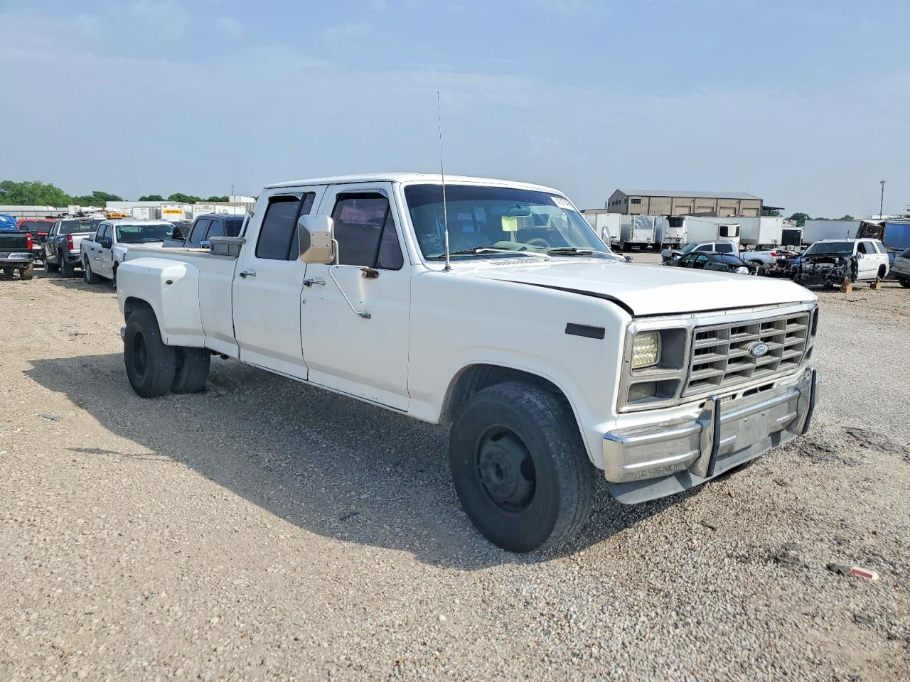 1986 Ford F350 White vin: 2FTJW3515GCB32521