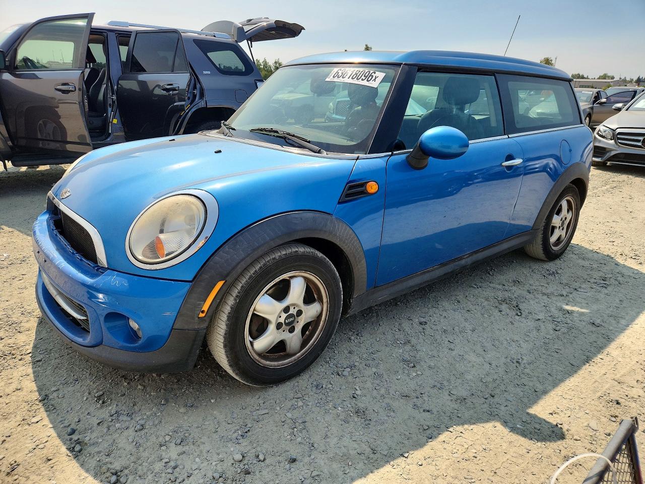 2011 Mini Cooper Clubman Blue vin: WMWZF3C5XBT267515