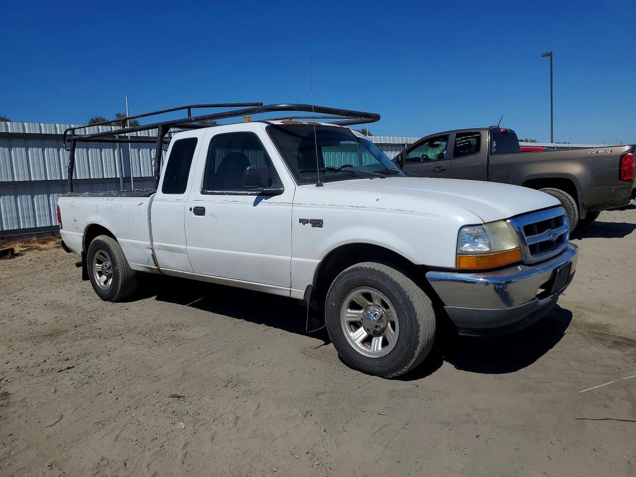 2000 Ford Ranger Super Cab White vin: 1FTYR14V4YPA04897