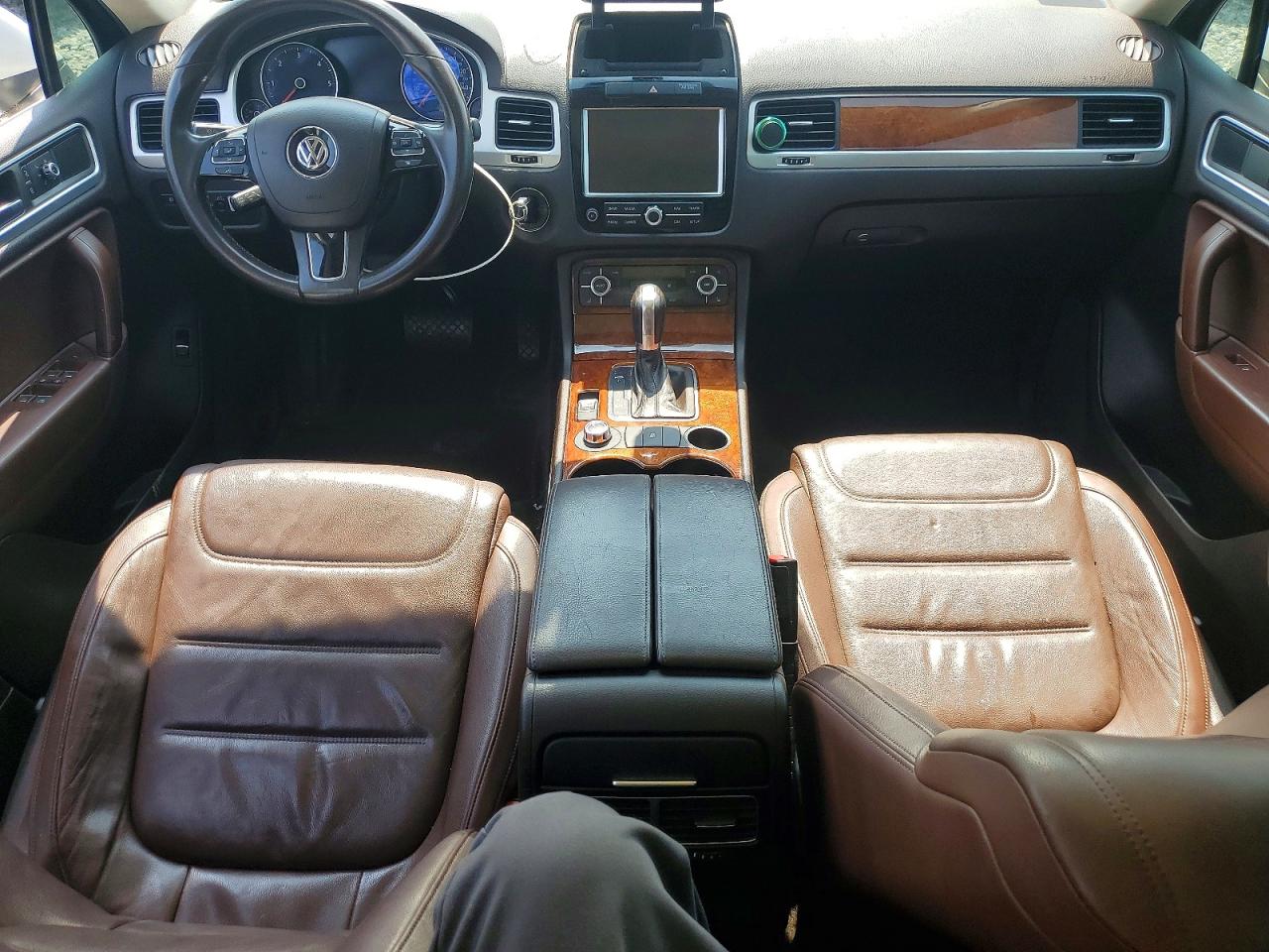 2013 Volkswagen Touareg V6 Tdi Белый vin: WVGEP9BP8DD011533