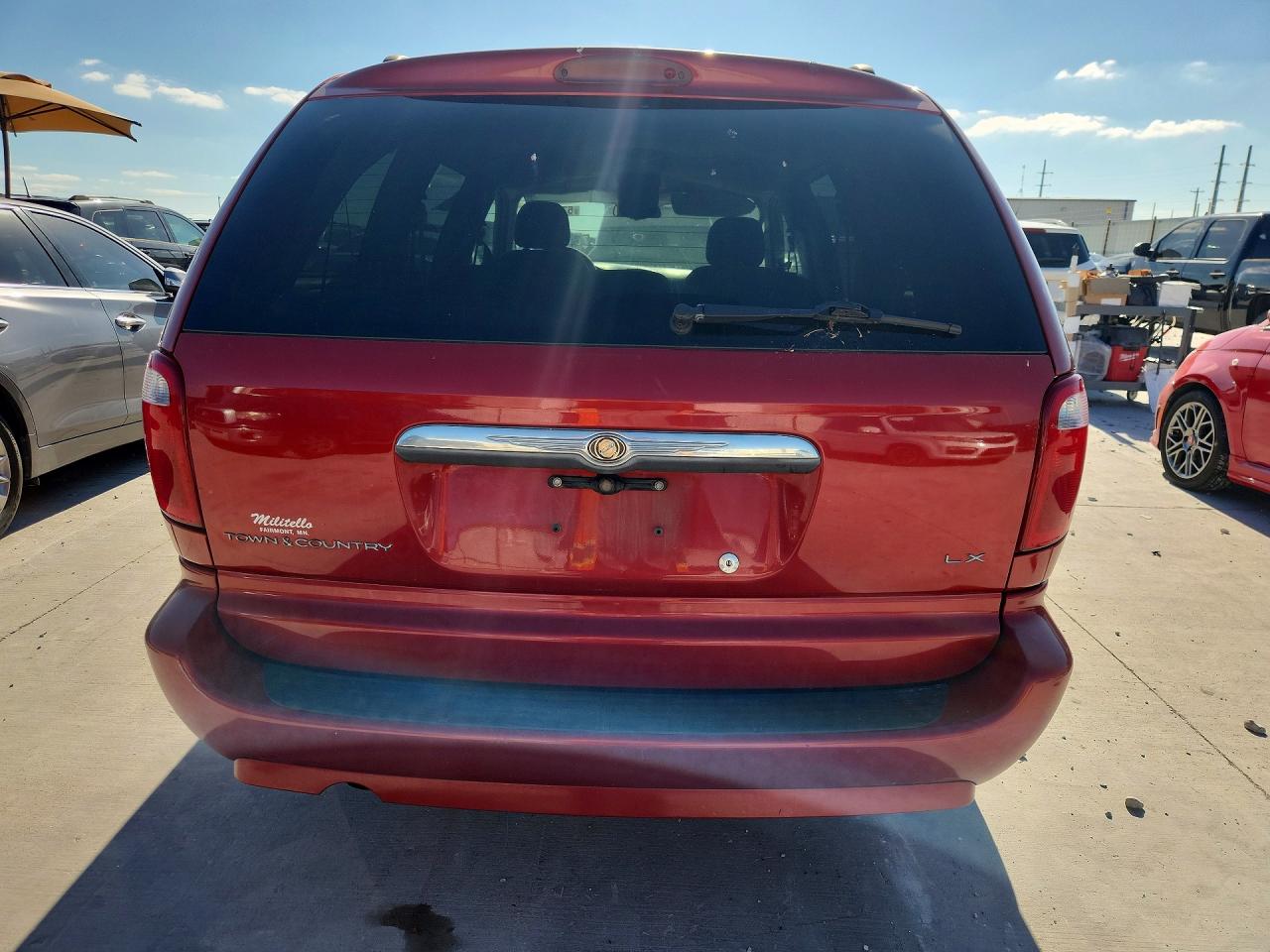2007 Chrysler Town & Country Lx Red vin: 2A4GP44R87R340436