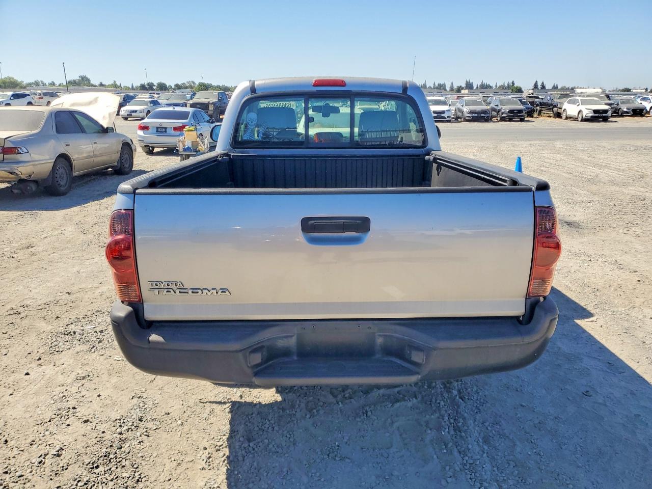 2014 Toyota Tacoma Base Silver vin: 5TFNX4CN4EX032688