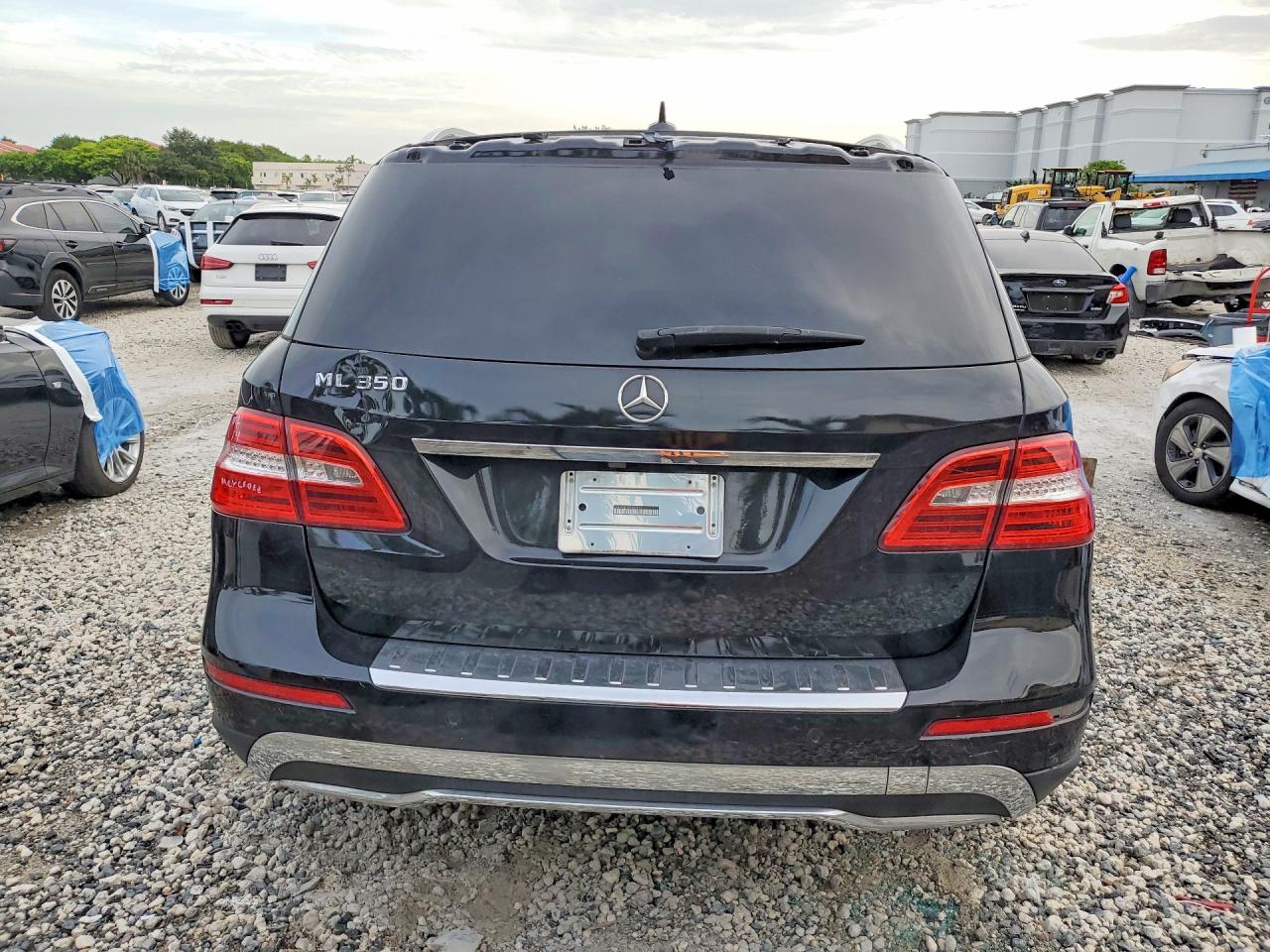 2014 Mercedes-benz Ml 350 Black vin: 4JGDA5JB1EA390874