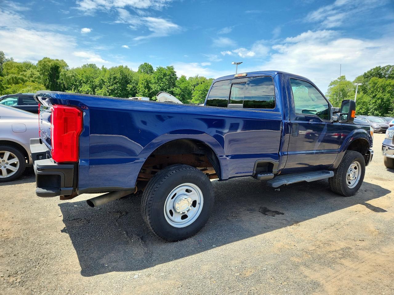 2012 Ford F350 Super Duty Blue vin: 1FTBF3B67CEA22076
