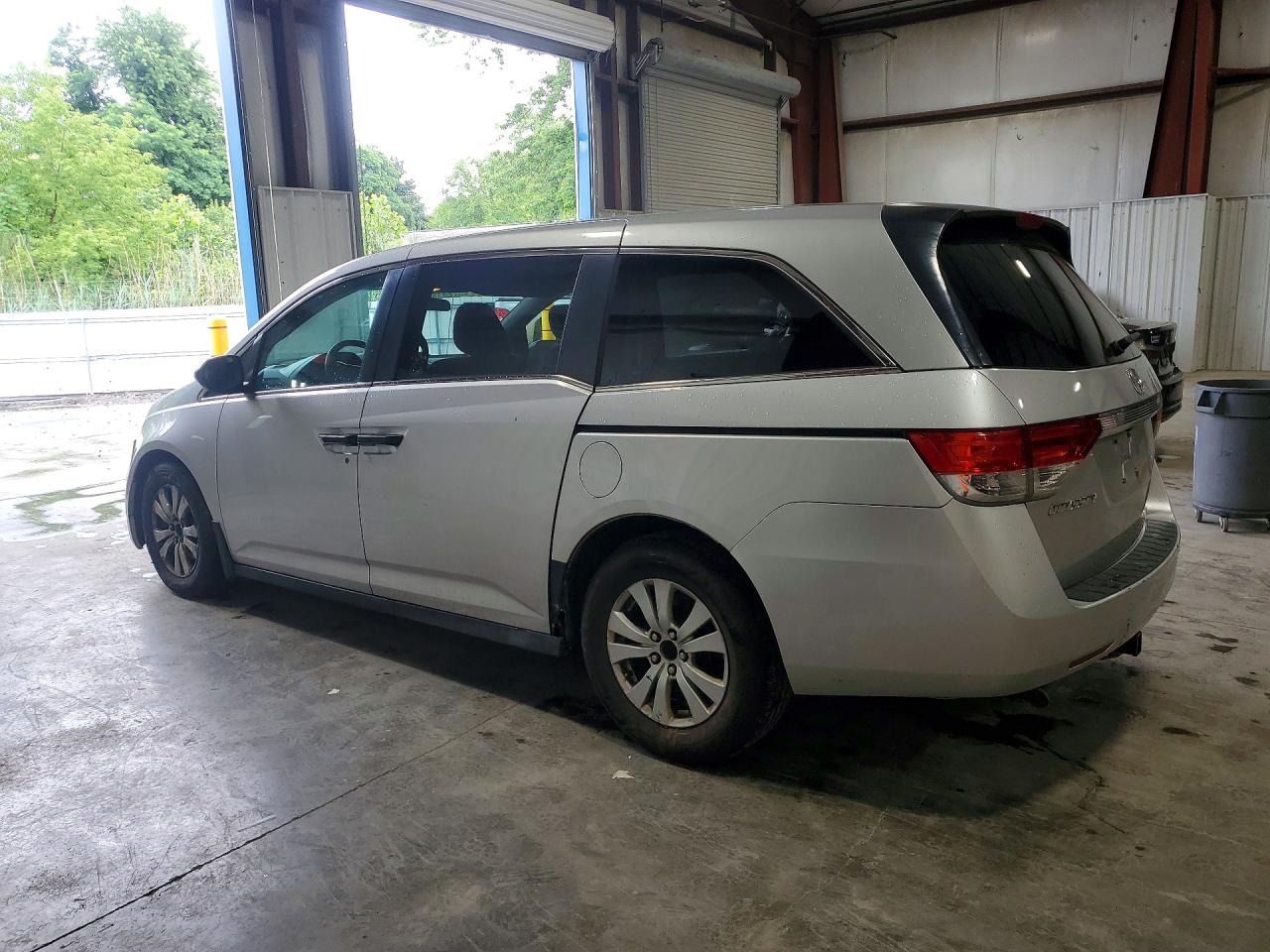 2014 Honda Odyssey Lx Silver vin: 5FNRL5H2XEB056926