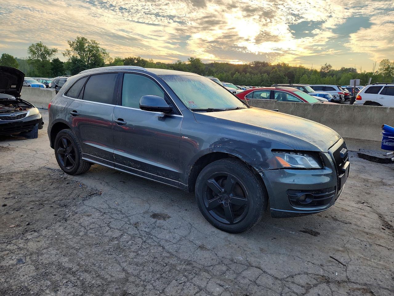2012 Audi Q5 Premium Plus Gray vin: WA1DKAFP4CA129356
