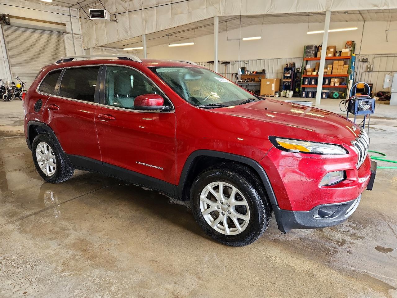 2014 Jeep Cherokee Latitude Red vin: 1C4PJMCSXEW232433