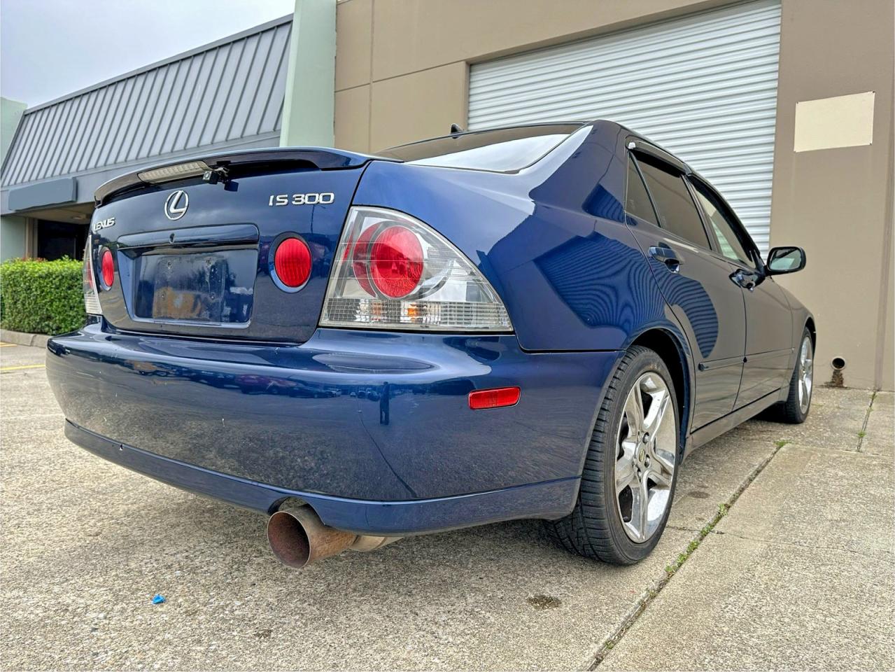 2004 Lexus Is 300 Base Blue vin: JTHBD192X40091774