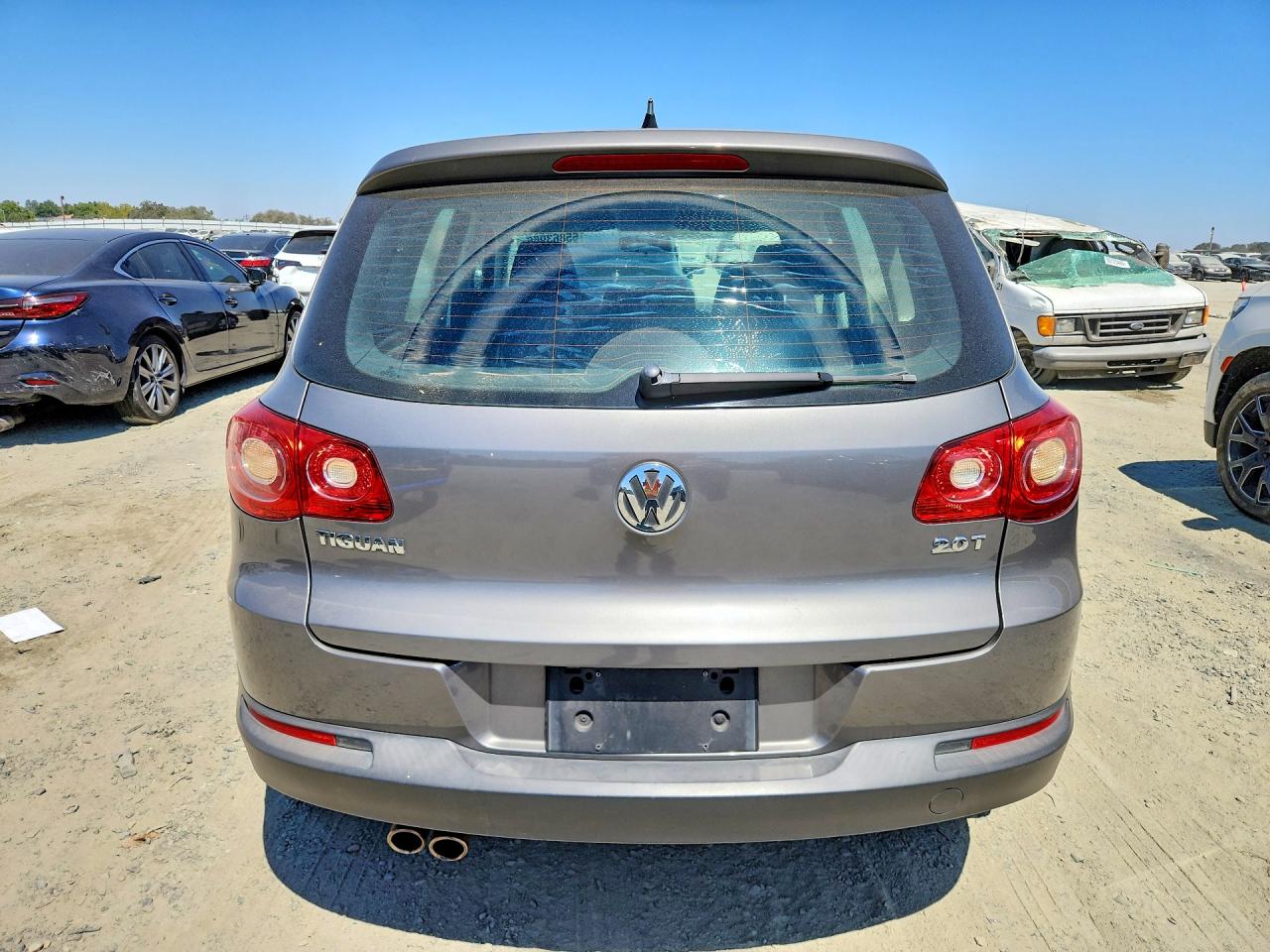 2011 Volkswagen Tiguan S Серый vin: WVGAV7AX5BW527506