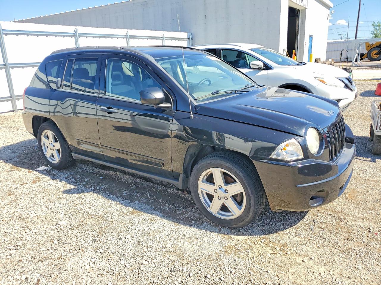 2009 Jeep Compass Sport White vin: 1J4FF47B29D107364