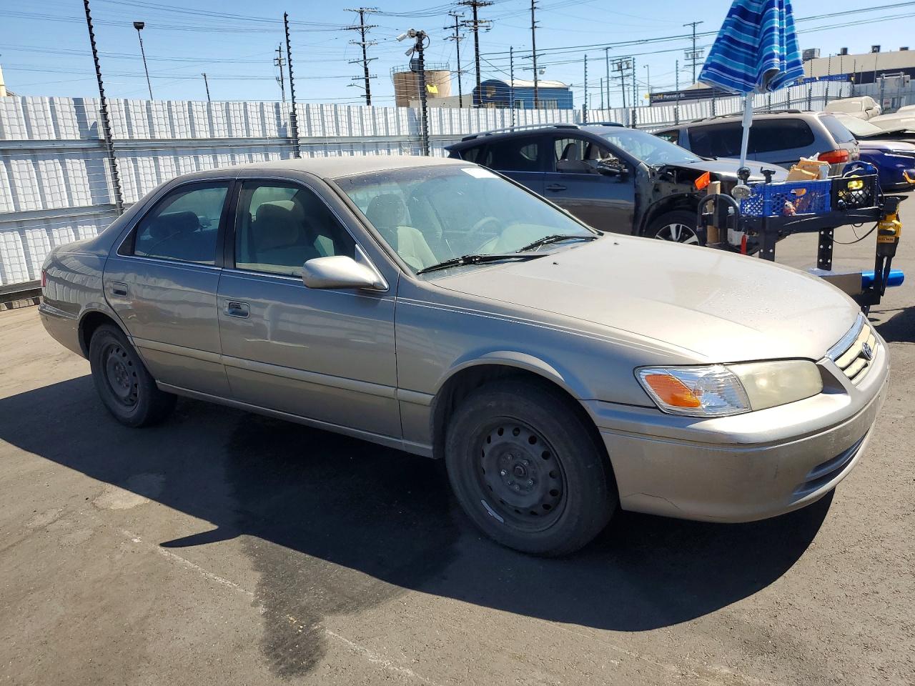 2000 Toyota Camry Le V6 Желто-коричневый vin: 4T1BF22K2YU111134