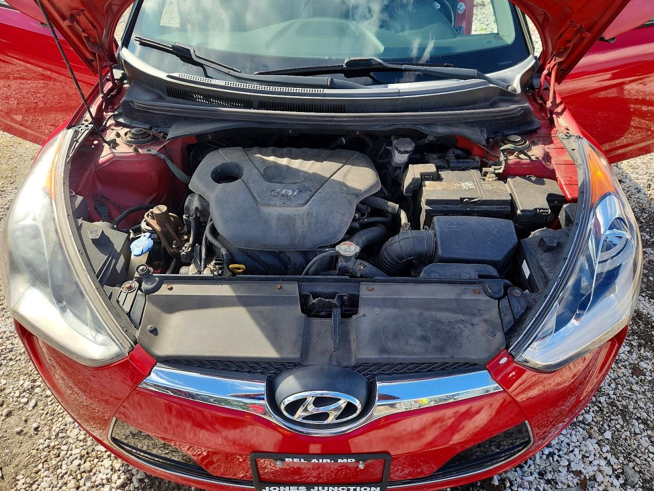 2013 Hyundai Veloster Base Red vin: KMHTC6AD4DU140040