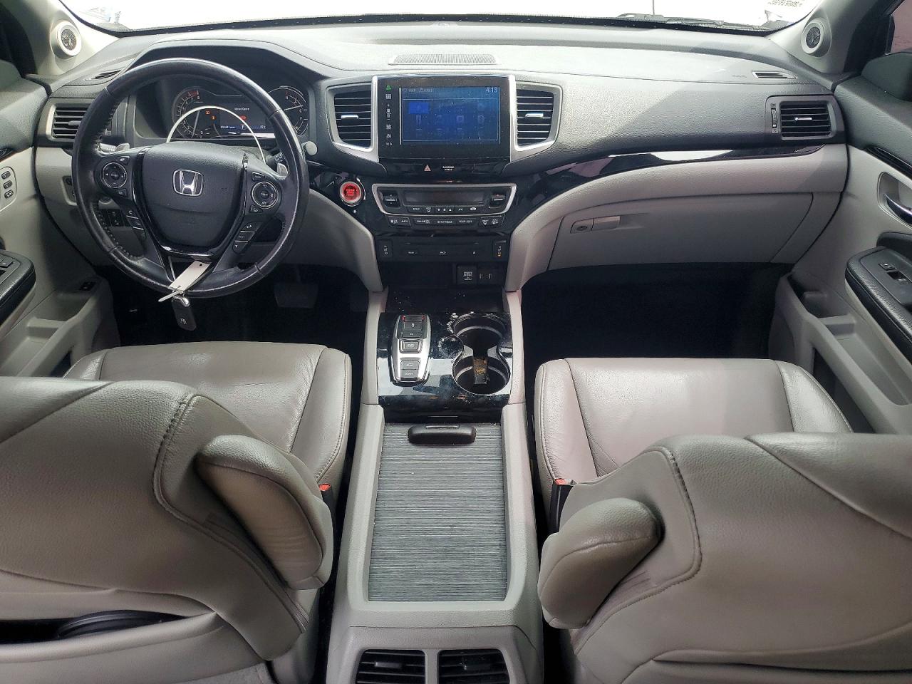 2016 Honda Pilot Touring Серебряный vin: 5FNYF6H98GB014733
