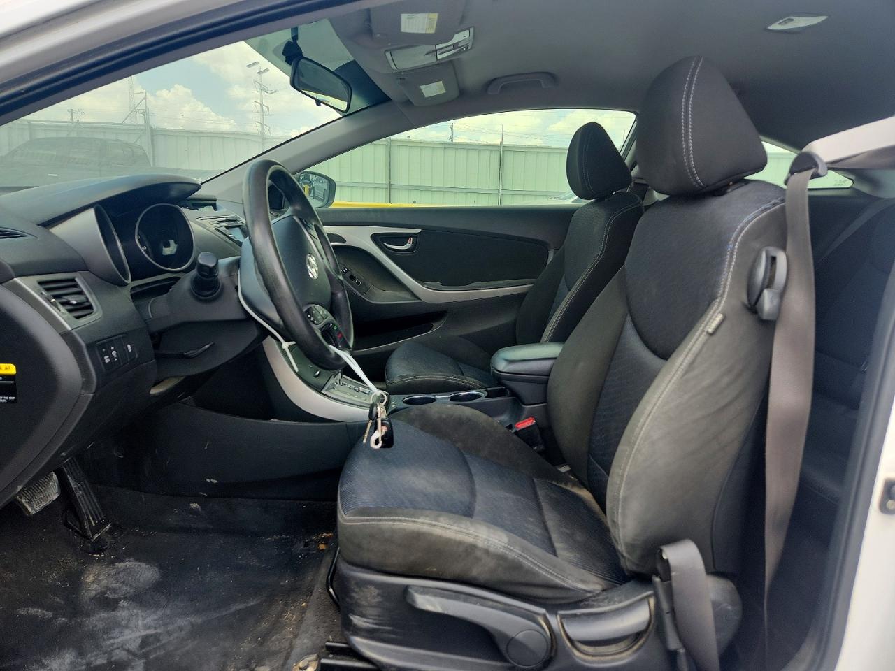 2013 Hyundai Elantra Coupe Gs White vin: KMHDH6AE4DU014386