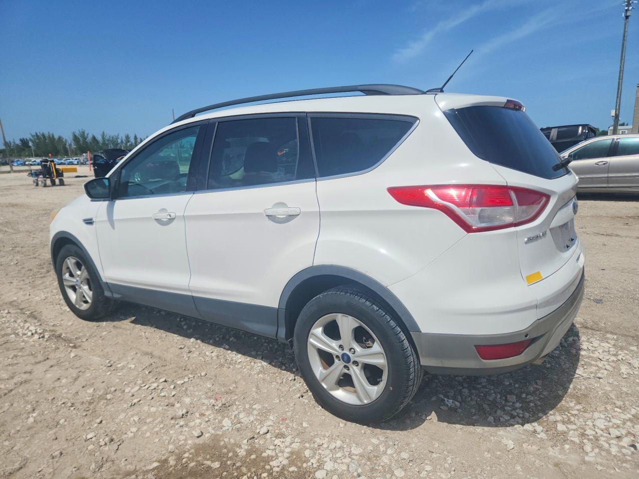 2014 Ford Escape Se White vin: 1FMCU0GX8EUB76696