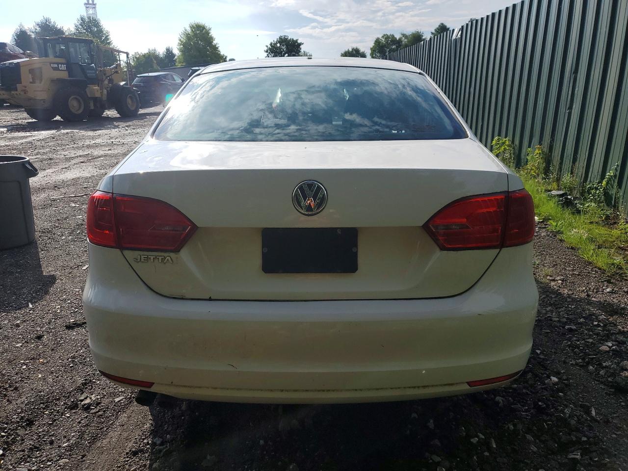 2013 Volkswagen Jetta Base White vin: 3VW2K7AJ0DM227918