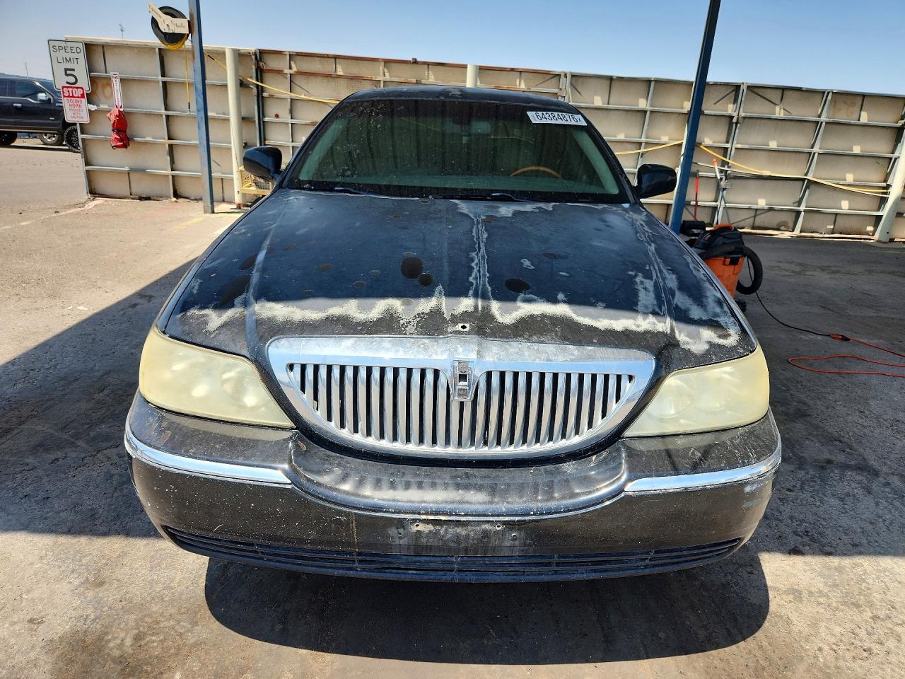 2008 Lincoln Town Car Signature Limited Black vin: 2LNHM82V98X639453