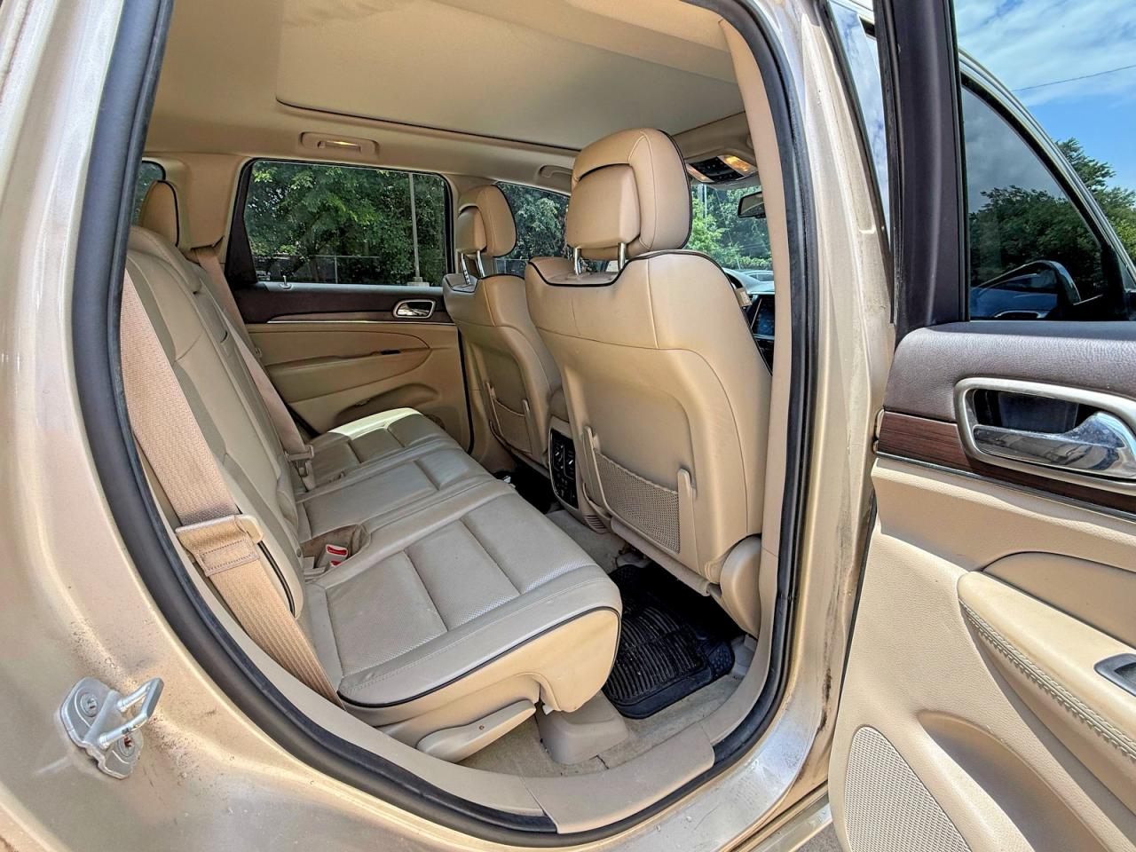 2012 Jeep Grand Cherokee Overland Gold vin: 1C4RJFCG9EC247913