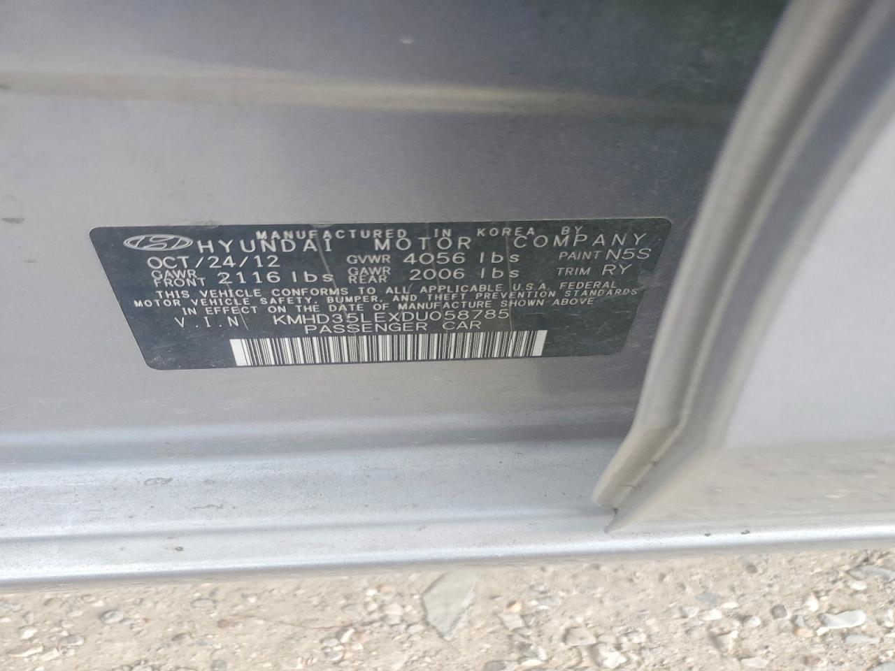 2013 Hyundai Elantra Gt Base Silver vin: KMHD35LEXDU058785