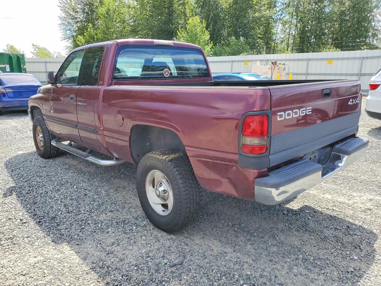 2001 Dodge Ram 1500 Темно-бордовый vin: 3B7HF13Z41G173129