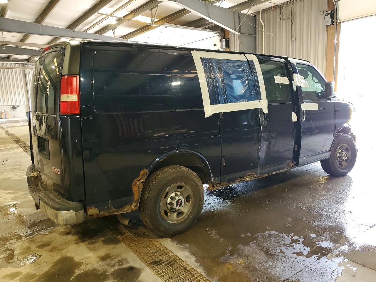 2010 Gmc Savana G2500 Blue vin: 1GTZGFBA0A1121084