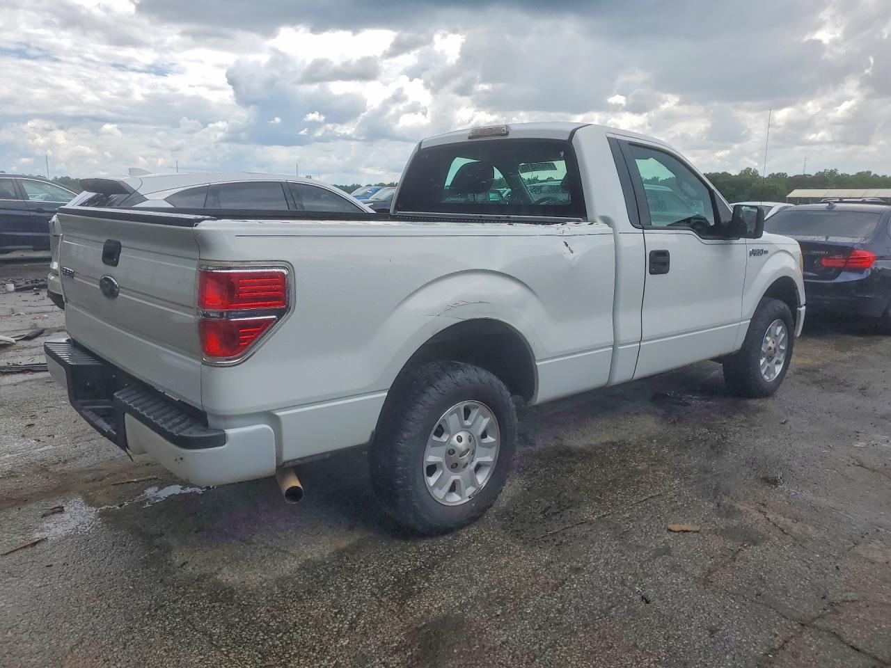 2009 Ford F150 White vin: 1FTRF12W49KA97573