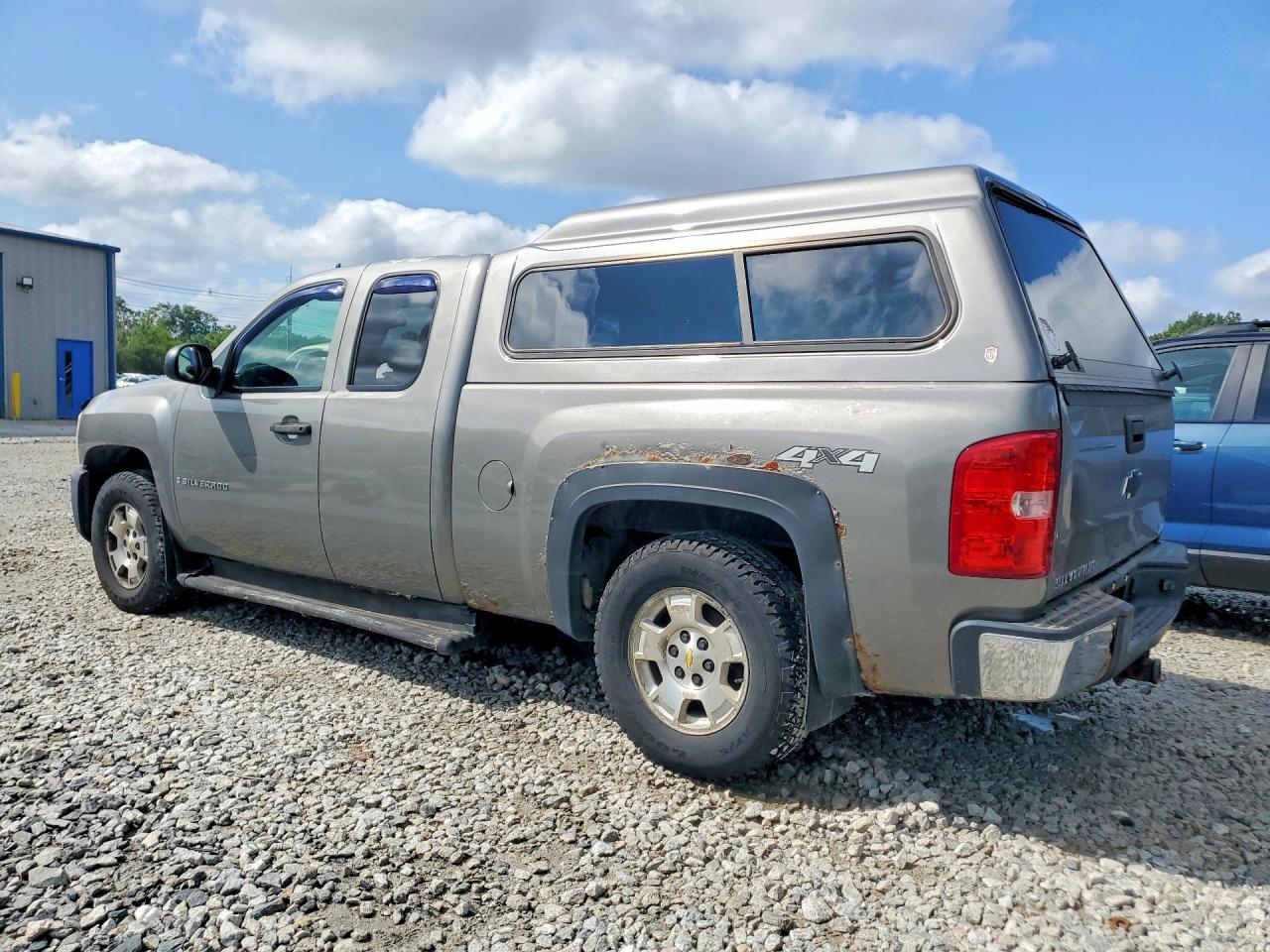 2009 Chevrolet Silverado K1500 White vin: 1GCEK19C29Z167164