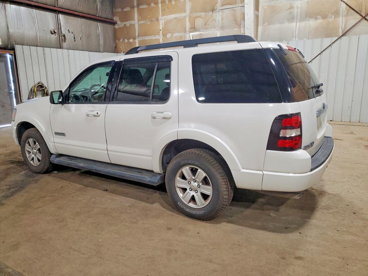 2008 Ford Explorer Xlt White vin: 1FMEU73E48UA93051