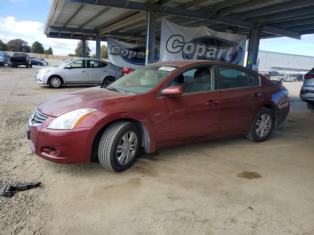 2011 Nissan Altima 2.5 Red vin: 1N4AL2AP2BN492884