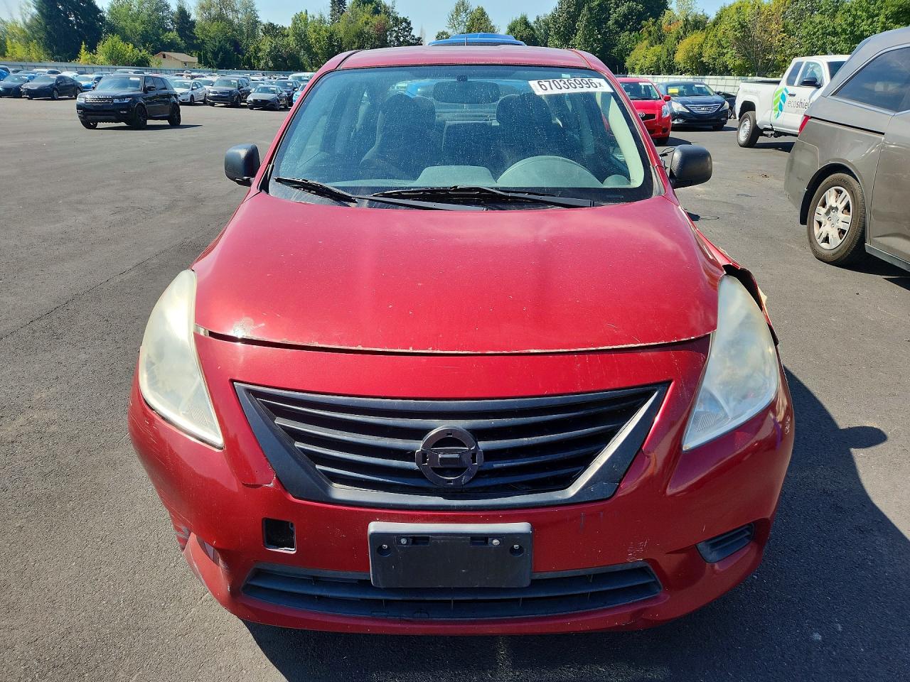 2014 Nissan Versa 1.6 S Красный vin: 3N1CN7AP0EL818893