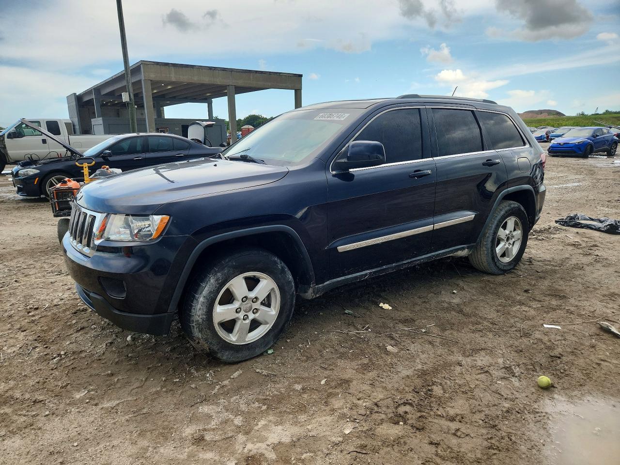 2011 Jeep Grand Cherokee Laredo Blue vin: 1J4RR4GG2BC540873
